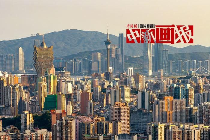 這璀璨的明珠，是我們的驕“澳”